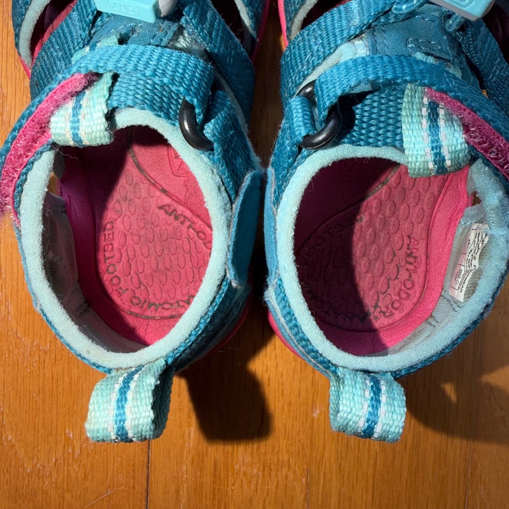 KEEN Seacamp II CNX Toddler Sandals Teal Pink Washable Water Shoes Size 8 US - Picture 8 of 8